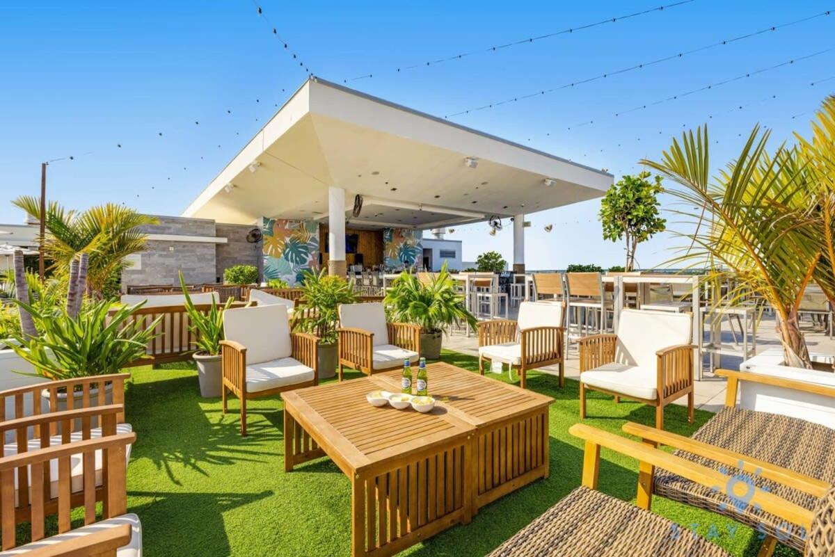 Rooftop Pool - Balcony - Hollywood Beach Broad - Walk エクステリア 写真